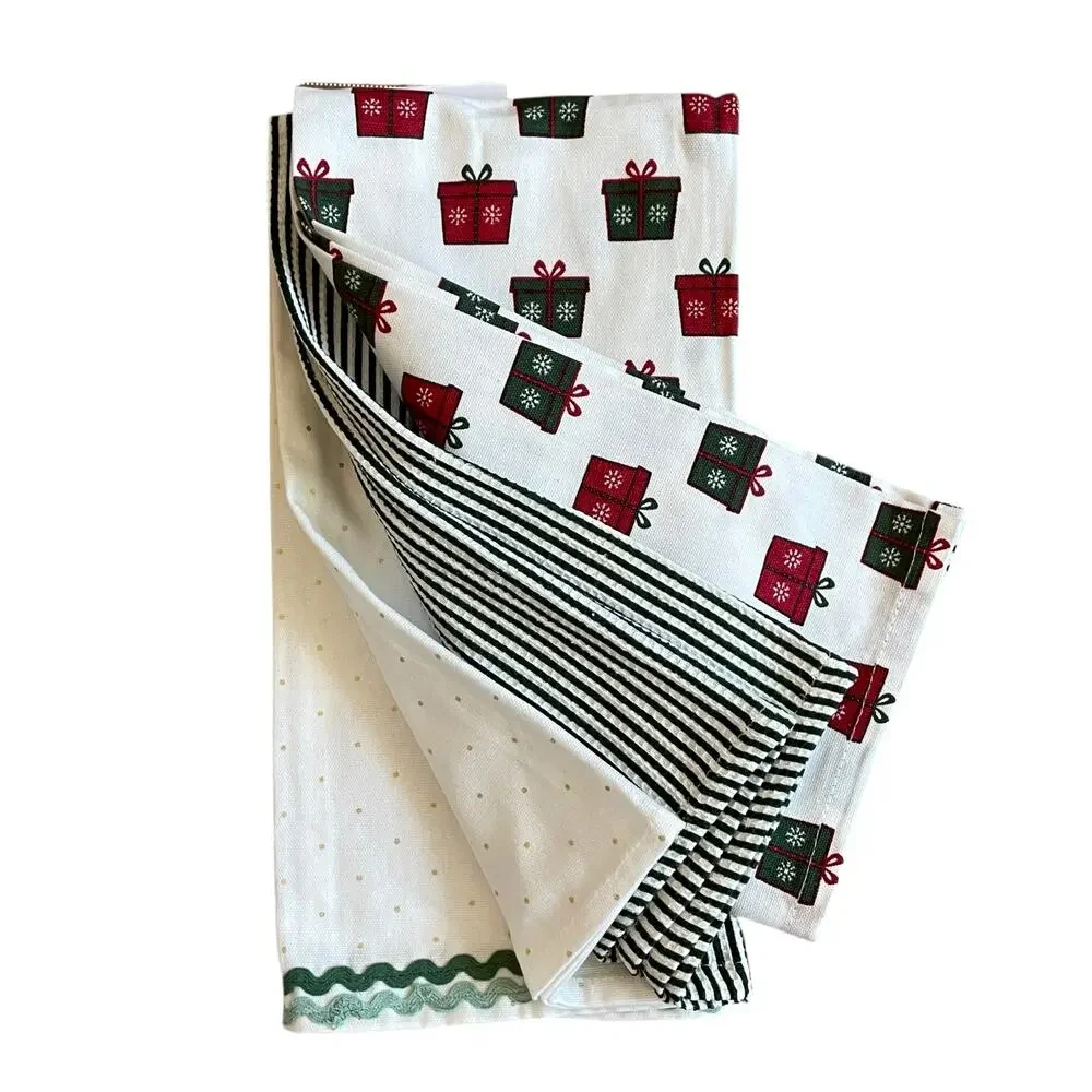 Cupcakes & Cashmere Christmas Present Kitchen Towels Set of 3 Embroidered New